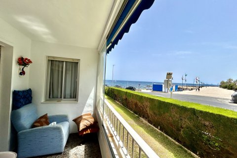 Lägenhet i Punta Prima, Alicante, Spanien 3 sovrum, 87 kvm. Nr. 190253