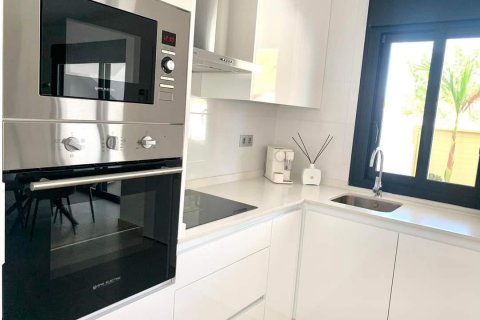 Продажа квартиры в Пилар де ла Орадада, Аликанте, Испания 2 спальни, 64м2 №119712 - фото 7