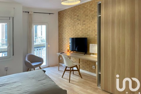 Penthouse for sale in Barcelona, Spain 26 sq.m. No. 185906 - photo 2