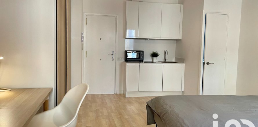 Penthouse in Barcelona, Spain 26 sq.m. No. 185906