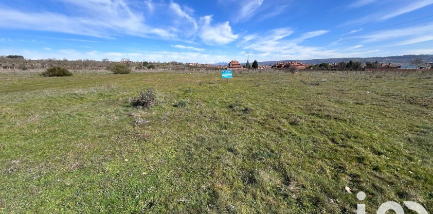 Terreno a Sariegos, Leon, Spagna 2038 mq. N° 185908