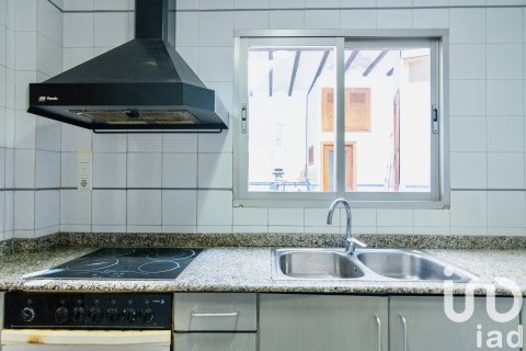 House for sale in La Font D'en Carros, Valencia, Spain 6 bedrooms, 269 sq.m. No. 185907 - photo 11
