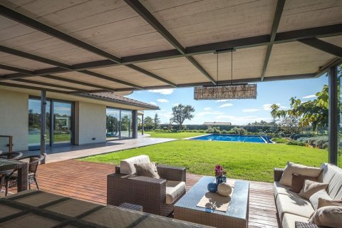 Villa for sale in Barcelona, Spain 5 bedrooms, 958 sq.m. No. 180626 - photo 4