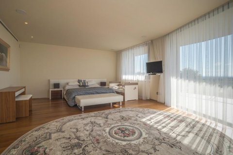 Villa for sale in Barcelona, Spain 5 bedrooms, 958 sq.m. No. 180626 - photo 9
