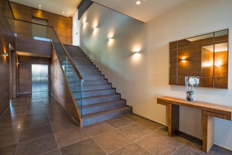 Villa for sale in Barcelona, Spain 5 bedrooms, 958 sq.m. No. 180626 - photo 6