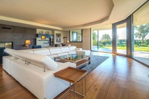 Villa for sale in Barcelona, Spain 5 bedrooms, 958 sq.m. No. 180626 - photo 5