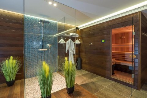 Villa for sale in Barcelona, Spain 5 bedrooms, 958 sq.m. No. 180626 - photo 13