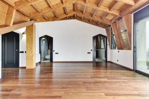Villa en venta en Barcelona, España 8 dormitorios, 2000 m2 No. 180627 - foto 30
