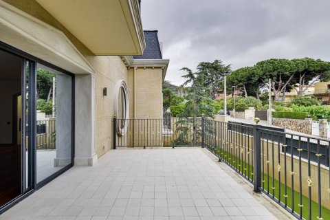 Villa en venta en Barcelona, España 8 dormitorios, 2000 m2 No. 180627 - foto 19
