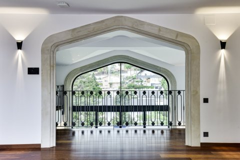 Villa en venta en Barcelona, España 8 dormitorios, 2000 m2 No. 180627 - foto 20