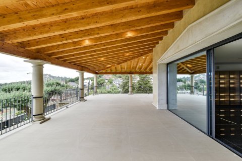 Villa en venta en Barcelona, España 8 dormitorios, 2000 m2 No. 180627 - foto 4