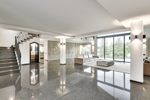 Villa en venta en Barcelona, España 8 dormitorios, 2000 m2 No. 180627 - foto 8