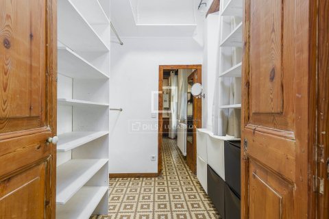 Apartament w Barcelona, Hiszpania 2 sypialnie, 107 mkw. nr 150963 – zdjęcie 17