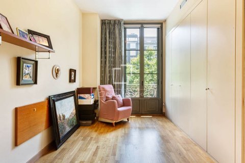 Apartament w Barcelona, Hiszpania 4 sypialnie, 130 mkw. nr 150964 – zdjęcie 20