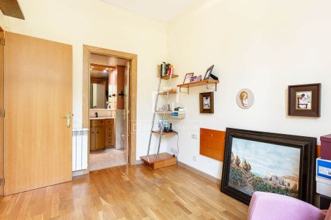 Apartament w Barcelona, Hiszpania 4 sypialnie, 130 mkw. nr 150964 – zdjęcie 21