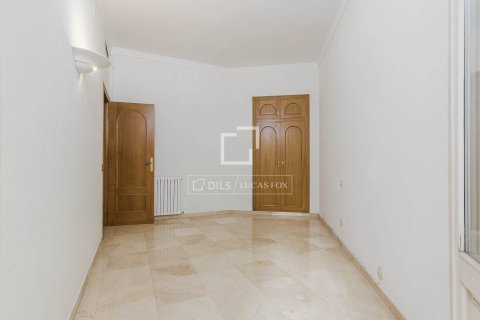 Apartament w Barcelona, Hiszpania 5 sypialni, 181 mkw. nr 150960 – zdjęcie 20