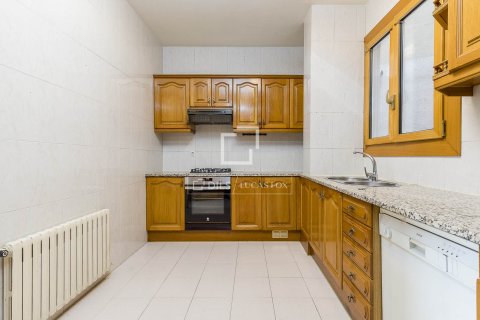 Apartament w Barcelona, Hiszpania 5 sypialni, 181 mkw. nr 150960 – zdjęcie 10