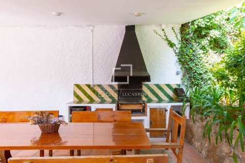 Villa for sale in Cabrils, Barcelona, Spain 4 bedrooms, 281 sq.m. No. 150962 - photo 16