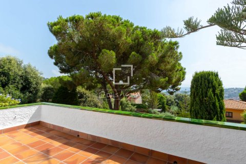 Villa for sale in Cabrils, Barcelona, Spain 4 bedrooms, 281 sq.m. No. 150962 - photo 22