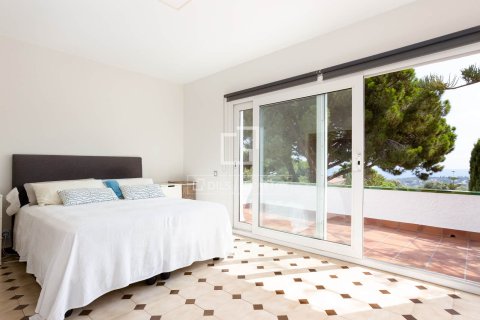 Villa for sale in Cabrils, Barcelona, Spain 4 bedrooms, 281 sq.m. No. 150962 - photo 20