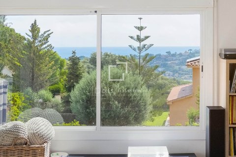 Villa for sale in Cabrils, Barcelona, Spain 4 bedrooms, 281 sq.m. No. 150962 - photo 10