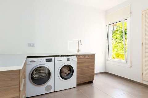 Villa for sale in Cabrils, Barcelona, Spain 4 bedrooms, 281 sq.m. No. 150962 - photo 30