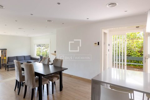 Villa for sale in Cabrils, Barcelona, Spain 4 bedrooms, 281 sq.m. No. 150962 - photo 11