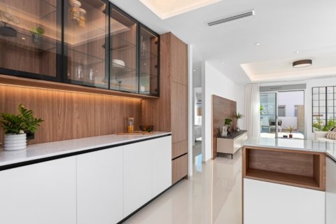 Продажа виллы в Сьюдад Кесада, Аликанте, Испания 4 спальни, 396м2 №144869 - фото 5