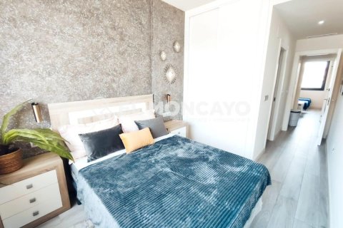 Huoneisto myytävänä Guardamar del Segura, Alicante, Espanja, 2 makuuhuonetta, 79 m2 No. 148932 - kuva 19