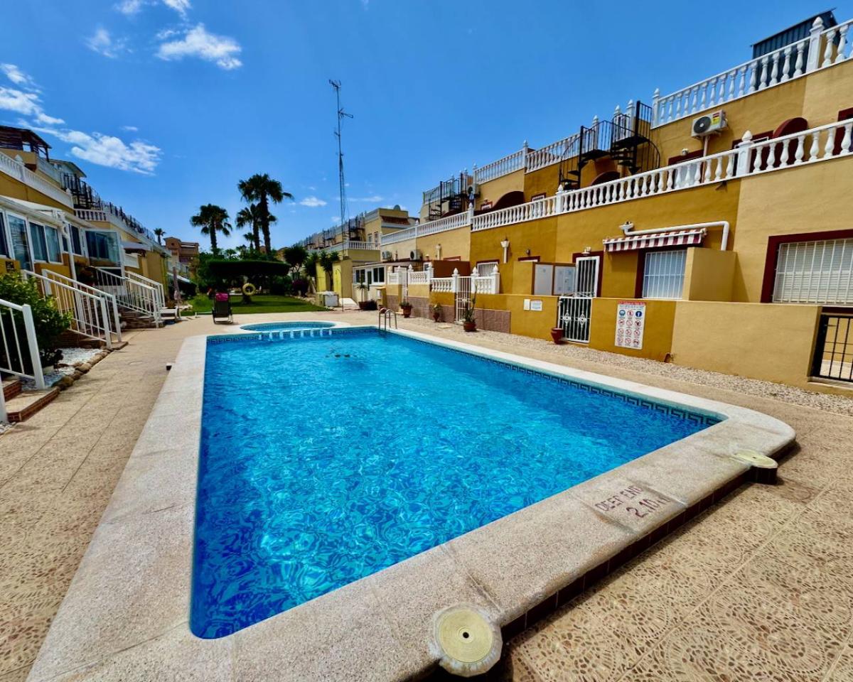 Villa a Algorfa, Alicante, Spagna 3 camere da letto, 85 mq. N° 148930
