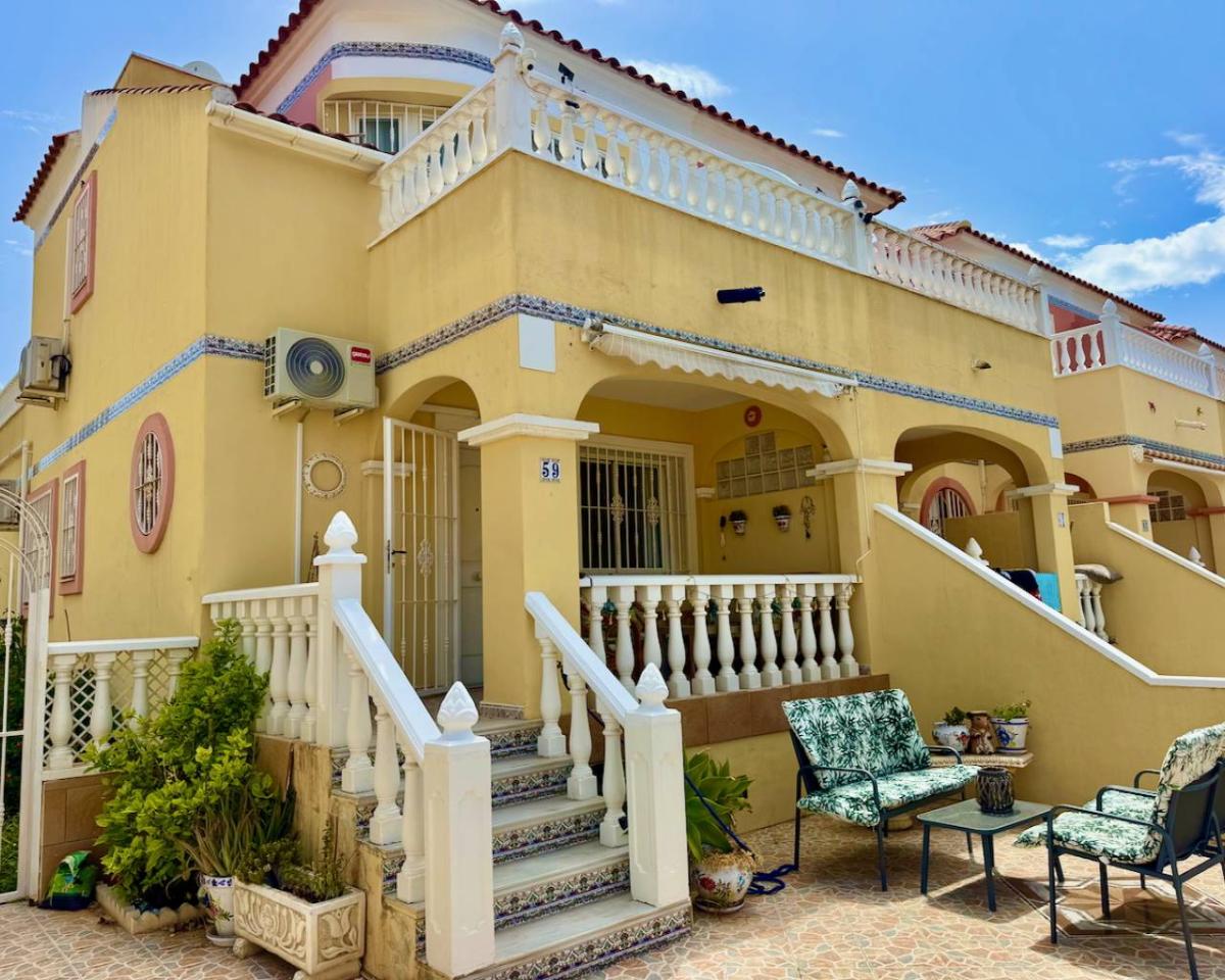 Villa a Algorfa, Alicante, Spagna 3 camere da letto, 85 mq. N° 148930