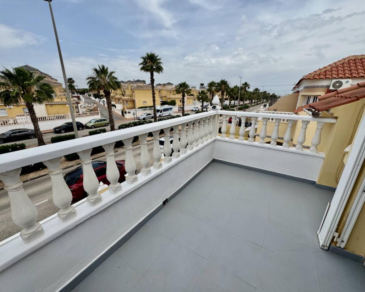 Villa a Algorfa, Alicante, Spagna 3 camere da letto, 85 mq. N° 148930