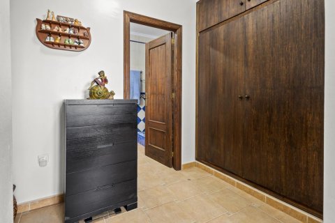 Villa for sale in Algorfa, Alicante, Spain 3 bedrooms, 271 sq.m. No. 148931 - photo 16