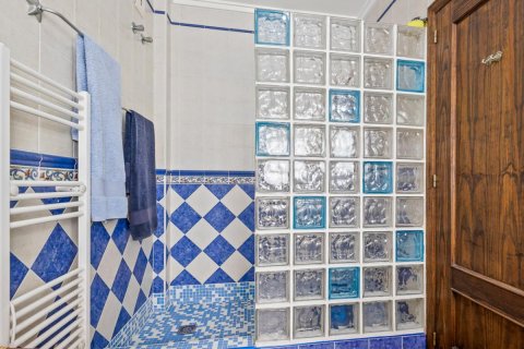 Villa for sale in Algorfa, Alicante, Spain 3 bedrooms, 271 sq.m. No. 148931 - photo 19