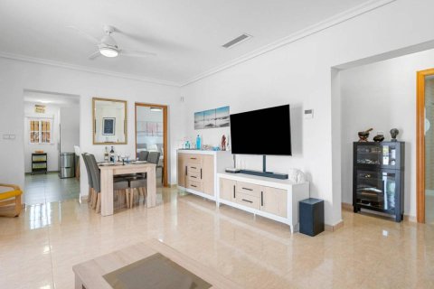 Finca myytävänä Catral, Alicante, Espanja, 3 makuuhuonetta, 153 m2 No. 148934 - kuva 6