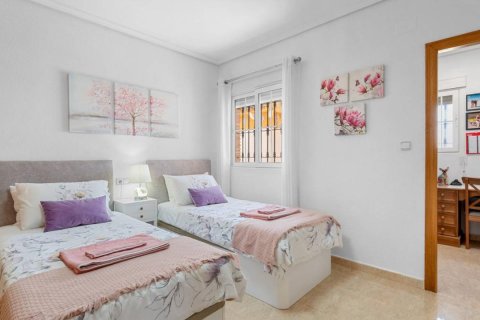 Finca myytävänä Catral, Alicante, Espanja, 3 makuuhuonetta, 153 m2 No. 148934 - kuva 16