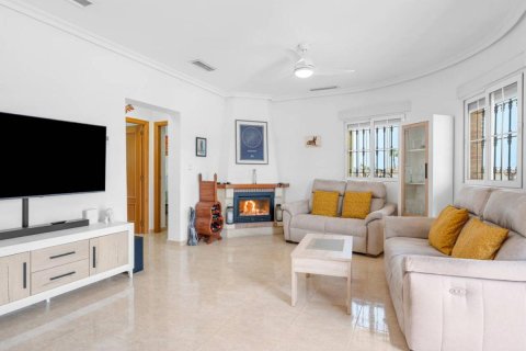 Finca myytävänä Catral, Alicante, Espanja, 3 makuuhuonetta, 153 m2 No. 148934 - kuva 4