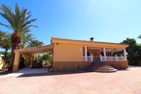 Finca for sale in Catral, Alicante, Spain 3 bedrooms, 235 sq.m. No. 146605 - photo 22
