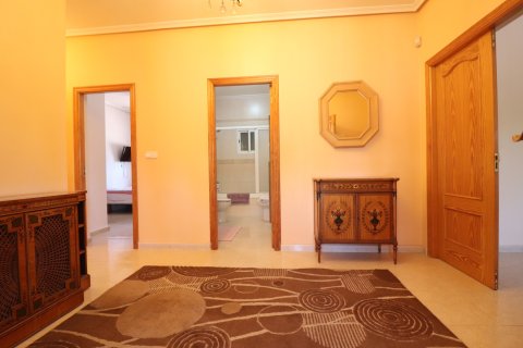 Finca for sale in Catral, Alicante, Spain 3 bedrooms, 235 sq.m. No. 146605 - photo 7