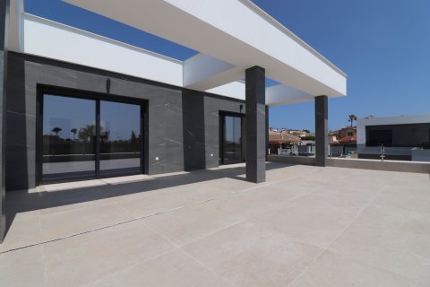 Villa for sale in Ciudad Quesada, Alicante, Spain 3 bedrooms, 311 sq.m. No. 146604 - photo 19