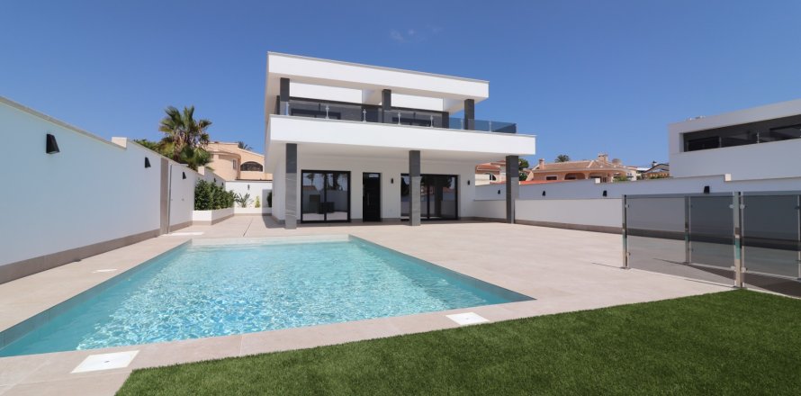 Villa in Ciudad Quesada, Alicante, Spain 3 bedrooms, 311 sq.m. No. 146604