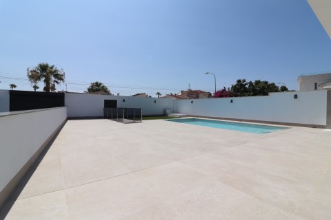 Villa for sale in Ciudad Quesada, Alicante, Spain 3 bedrooms, 311 sq.m. No. 146604 - photo 4