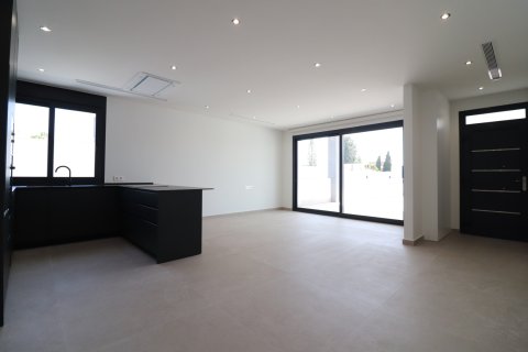 Villa for sale in Ciudad Quesada, Alicante, Spain 3 bedrooms, 311 sq.m. No. 146604 - photo 10