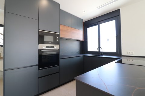 Villa for sale in Ciudad Quesada, Alicante, Spain 3 bedrooms, 311 sq.m. No. 146604 - photo 9