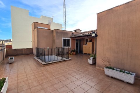 Casa adosada en venta en Manacor, Mallorca, España 3 dormitorios, 540 m2 No. 141436 - foto 1