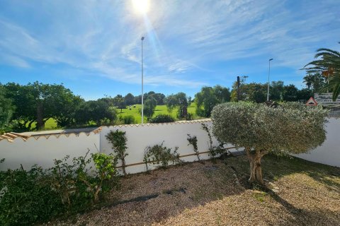 Villa for sale in Alicante, Spain 4 bedrooms, 185 sq.m. No. 164368 - photo 2