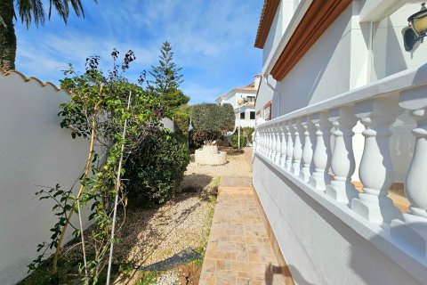 Villa for sale in Alicante, Spain 4 bedrooms, 185 sq.m. No. 164368 - photo 14