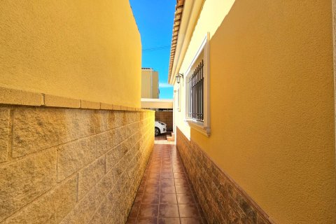 Villa for sale in San Fulgencio, Alicante, Spain 3 bedrooms, 141 sq.m. No. 164367 - photo 9