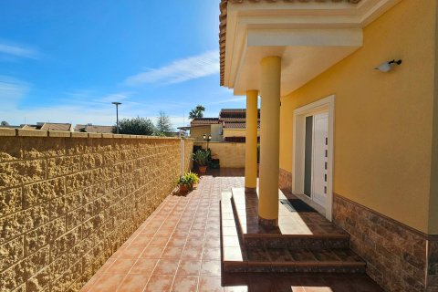 Villa for sale in San Fulgencio, Alicante, Spain 3 bedrooms, 141 sq.m. No. 164367 - photo 3
