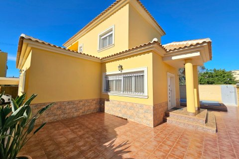 Villa for sale in San Fulgencio, Alicante, Spain 3 bedrooms, 141 sq.m. No. 164367 - photo 6